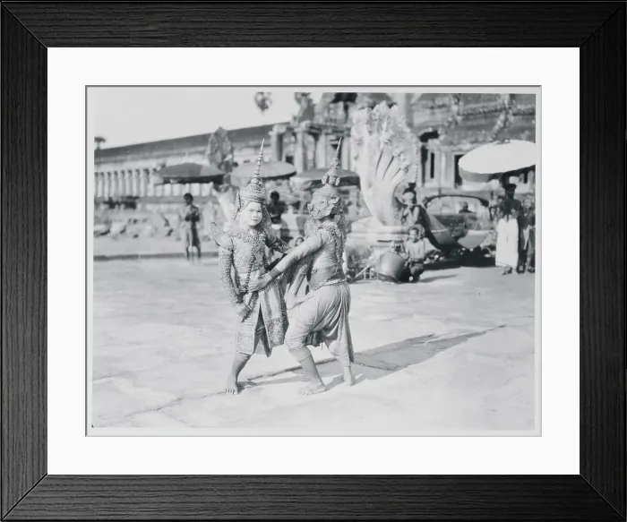 Framed Print : Royal Cambodian Dancers Dancing Framed Print : Royal Cambodian Dancers Dancing