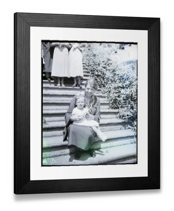 Framed Print : Eleanor Roosevelt Holding Sarah Delano Roosevelt Framed Print : Eleanor Roosevelt Holding Sarah Delano Roosevelt