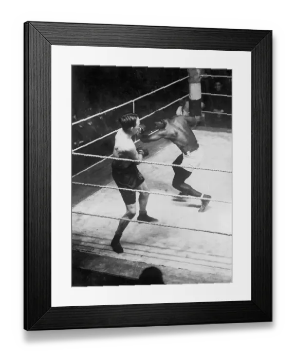 Framed Print : McTigue and Siki Boxing in the Ring Framed Print : McTigue and Siki Boxing in the Ring