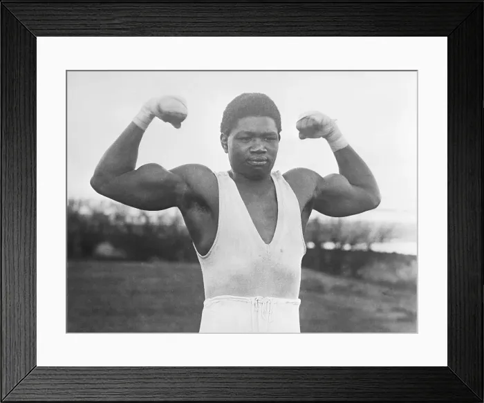 Framed Print : Battling Siki Shows Muscle Framed Print : Battling Siki Shows Muscle