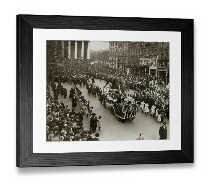 Framed Print : Funeral Procession of Actress Sarah Bernhardt