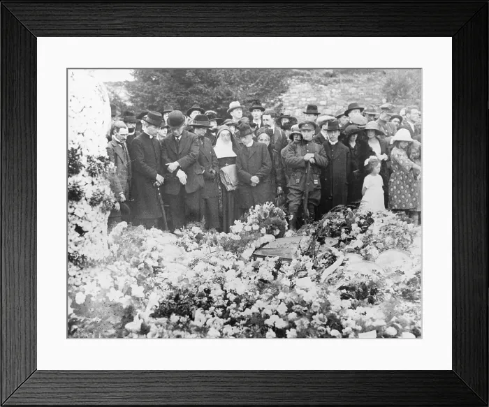 Framed Print : Sinn Fein Leader Michael Collins Funeral Framed Print : Sinn Fein Leader Michael Collins Funeral