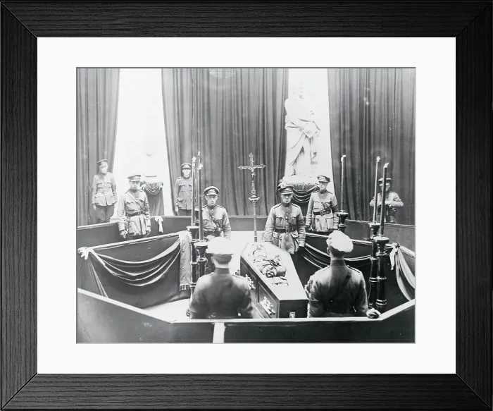 Framed Print : Funeral of Irish Leader Michael Collins Framed Print : Funeral of Irish Leader Michael Collins