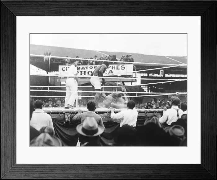 Framed Print : Carpentier on Floor in Fight with Battling Siki Framed Print : Carpentier on Floor in Fight with Battling Siki