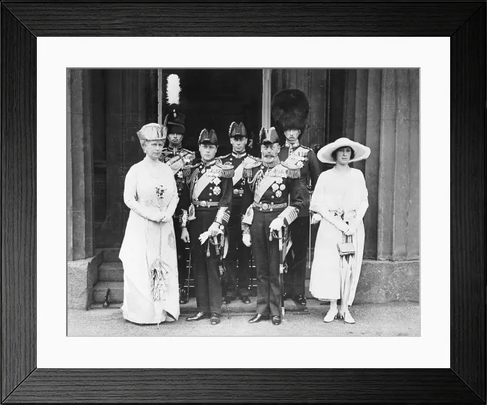 Framed Print : Carriage Ride with King George and Royal Affiliates Framed Print : Carriage Ride with King George and Royal Affiliates
