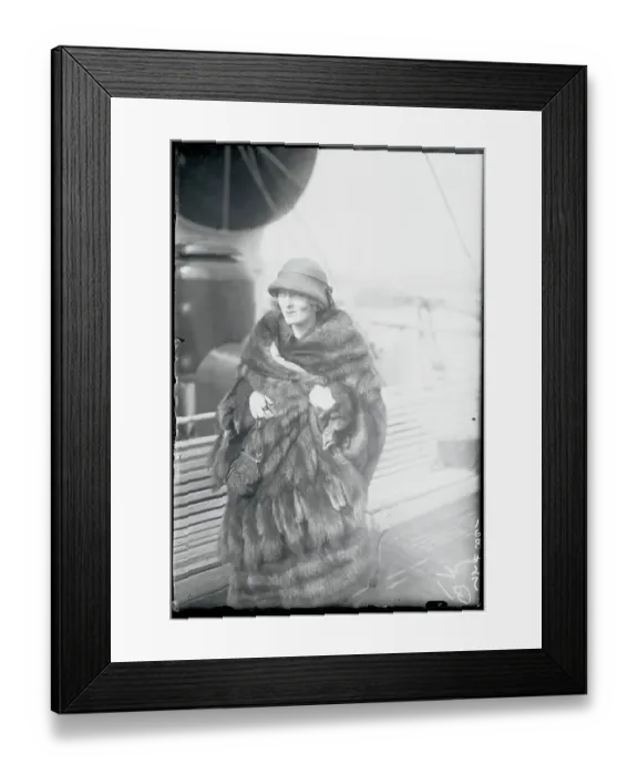 Framed Print : Portrait of Peggy Hopkins Joyce Framed Print : Portrait of Peggy Hopkins Joyce