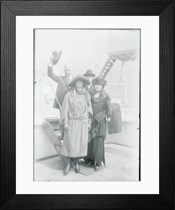 Framed Print : Portrait of Frank Lowden and His Family Framed Print : Portrait of Frank Lowden and His Family