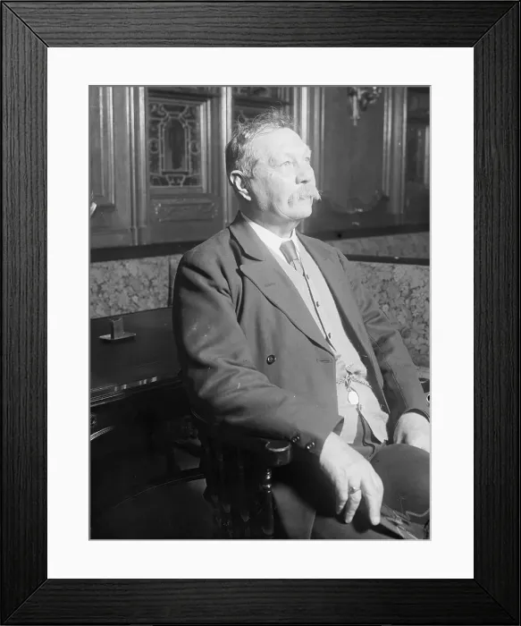 Framed Print : Sir Arthur Conan Doyle Seated, Closeup Framed Print : Sir Arthur Conan Doyle Seated, Closeup