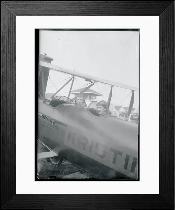 Framed Print : Roald Amundsen and Oskar Omdal Framed Print : Roald Amundsen and Oskar Omdal