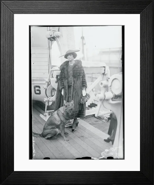 Framed Print : Socialite Woman Posing with Her Dog Framed Print : Socialite Woman Posing with Her Dog