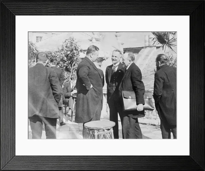 Framed Print : Chancellor Wirth Speaking with Foreign Minister Tchitcherin