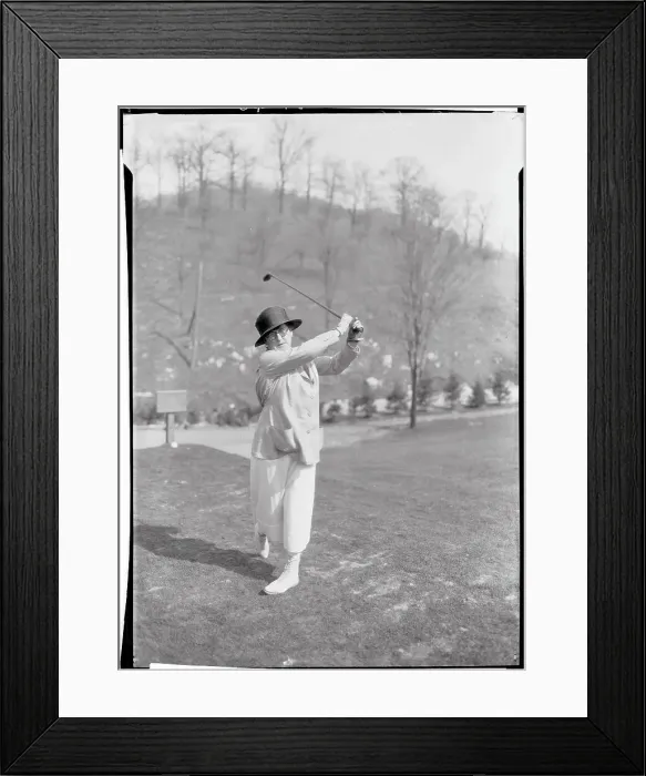 Framed Print : Woman Playing Golf Framed Print : Woman Playing Golf