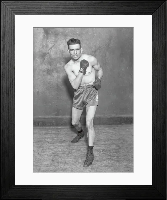 Framed Print : Mel Coogan in His Boxing Stance Framed Print : Mel Coogan in His Boxing Stance