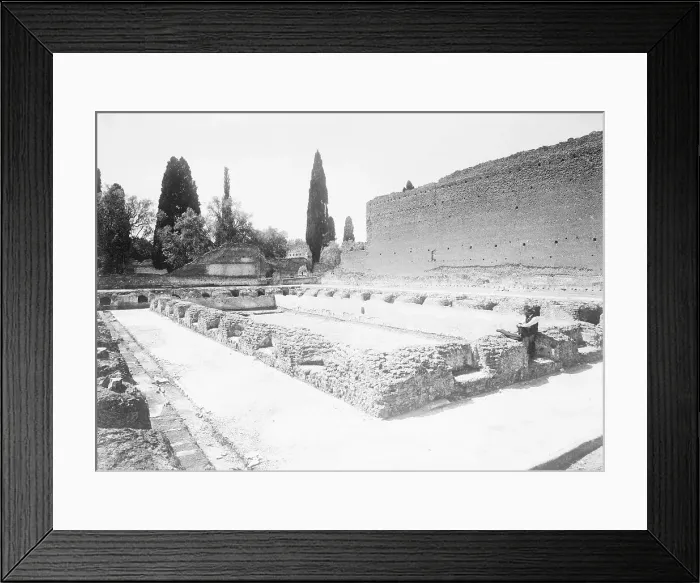 Framed Print : Ruins of Aquarium at Villa Adriana