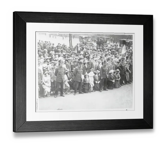 Framed Print : Crowd of Irish Residents Kneeling on Downing Street Framed Print : Crowd of Irish Residents Kneeling on Downing Street