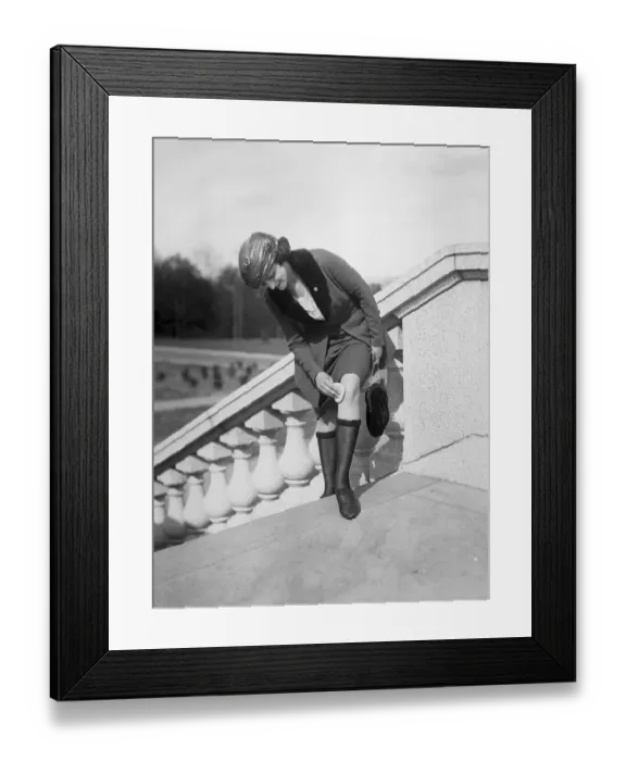 Framed Print : Woman Powdering Her Legs on Stairs Framed Print : Woman Powdering Her Legs on Stairs