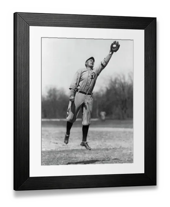 Framed Print : Ty Cobb Stretching to Make a Catch Framed Print : Ty Cobb Stretching to Make a Catch