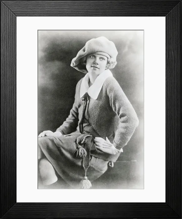 Framed Print : Portrait of Young Jean Harlow Framed Print : Portrait of Young Jean Harlow