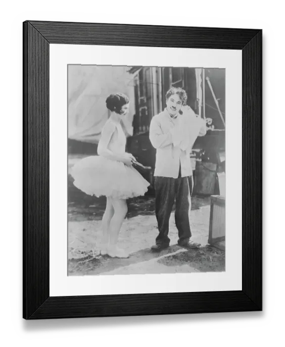 Framed Print : Charlie Chaplin and Merna Kennedy in The Circus Framed Print : Charlie Chaplin and Merna Kennedy in The Circus
