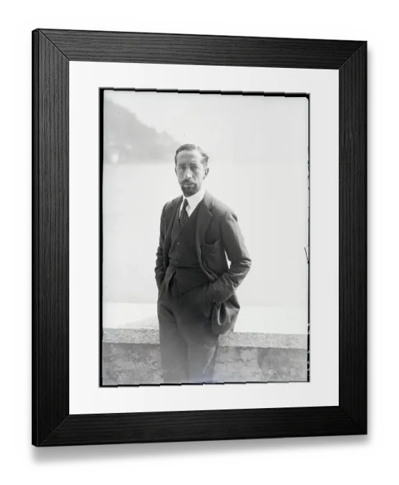 Framed Print : Emir Feisul Living In Exile In Italy