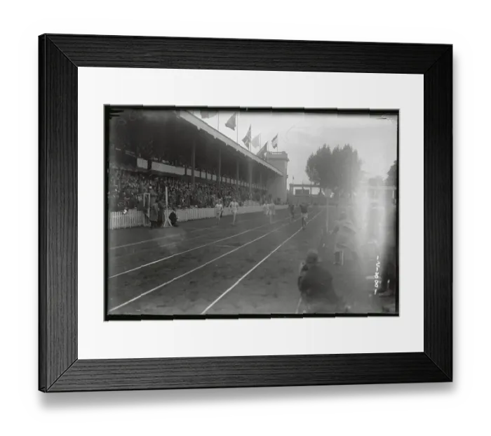 Framed Print : South African Olympian Winning Race at Antwerp Framed Print : South African Olympian Winning Race at Antwerp