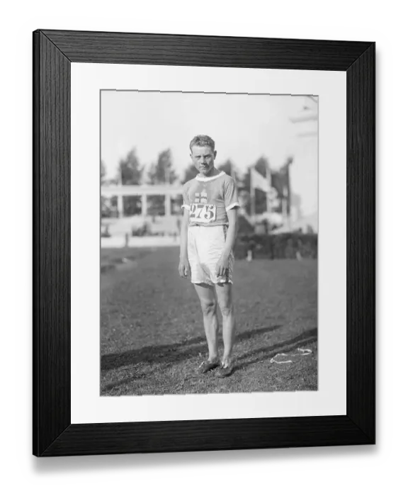 Framed Print : Closeup Of Runner Pavo Nirmi Framed Print : Closeup Of Runner Pavo Nirmi