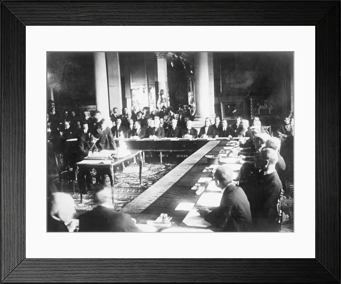 Framed Print : Signing of the Treaty of Sevres Framed Print : Signing of the Treaty of Sevres