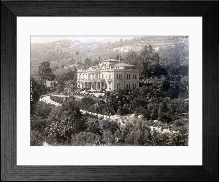 Framed Print : Castle and Garden of Davachorn Framed Print : Castle and Garden of Davachorn