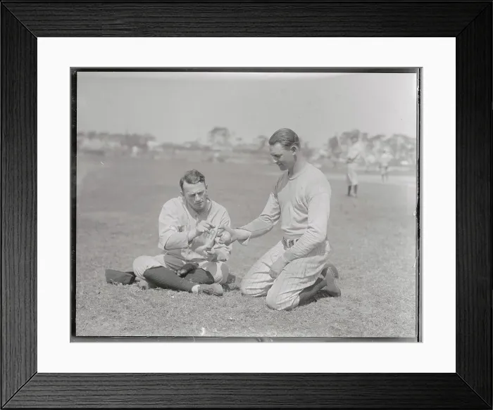 Framed Print : New York Yankee Waite Hoyt Throwing Curve Ball Framed Print : New York Yankee Waite Hoyt Throwing Curve Ball