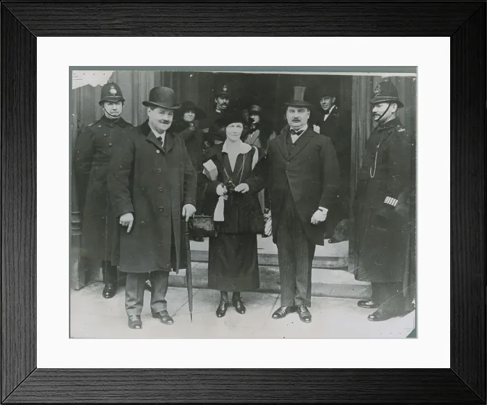 Framed Print : Lady Astor with Colleagues