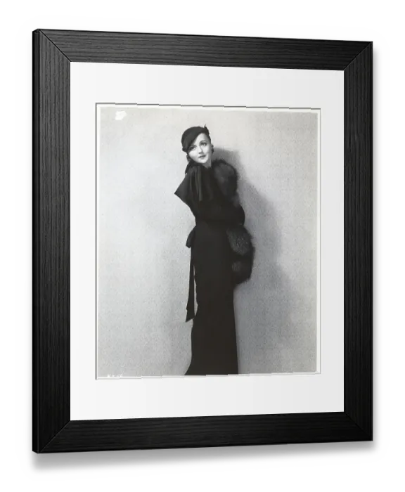 Framed Print : Fur Stole on Twenties Fashion Model Framed Print : Fur Stole on Twenties Fashion Model