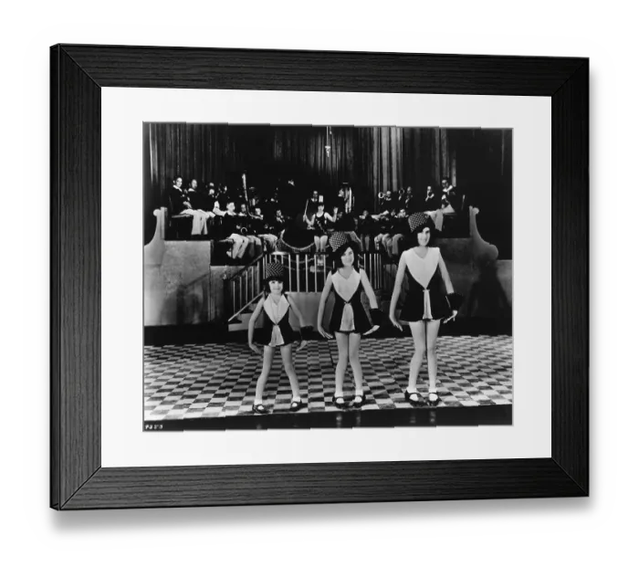 Framed Print : Young Judy Garland with the Gumm Sisters on Stage Framed Print : Young Judy Garland with the Gumm Sisters on Stage