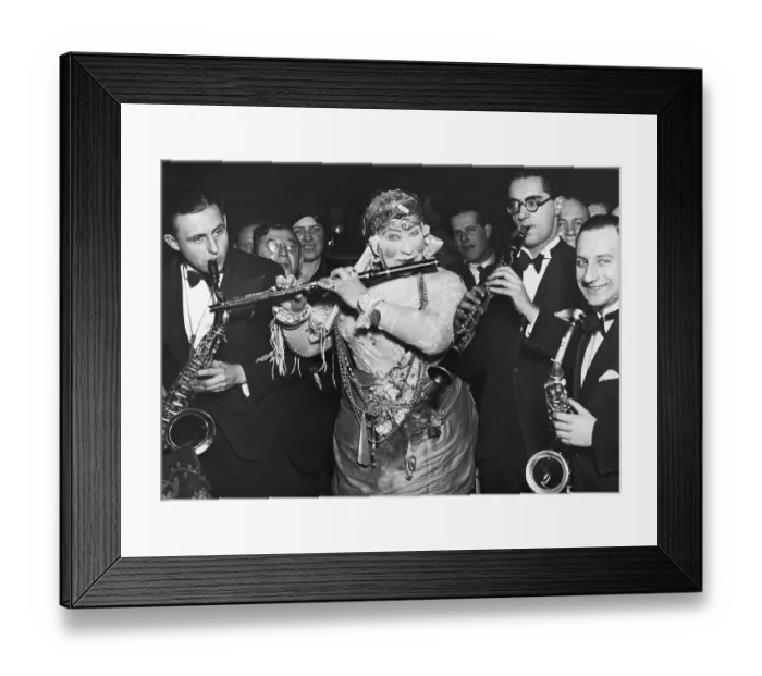 Framed Print : Musicians Playing at German Cabaret Framed Print : Musicians Playing at German Cabaret