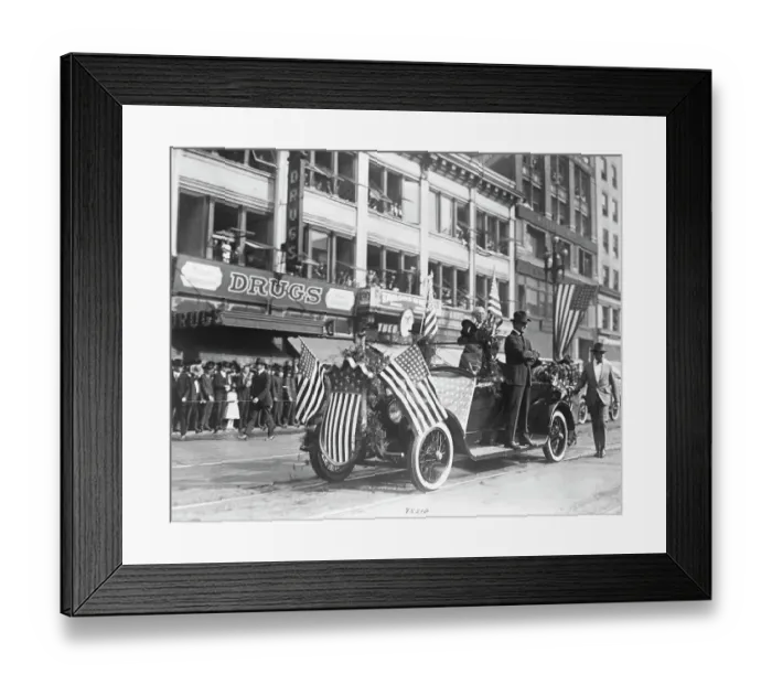 Framed Print : Woodrow Wilson in Auto with Secret Service Framed Print : Woodrow Wilson in Auto with Secret Service