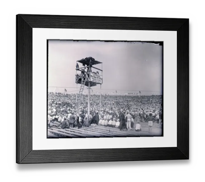 Framed Print : Crowds At The Dempsey-Willard Fight
