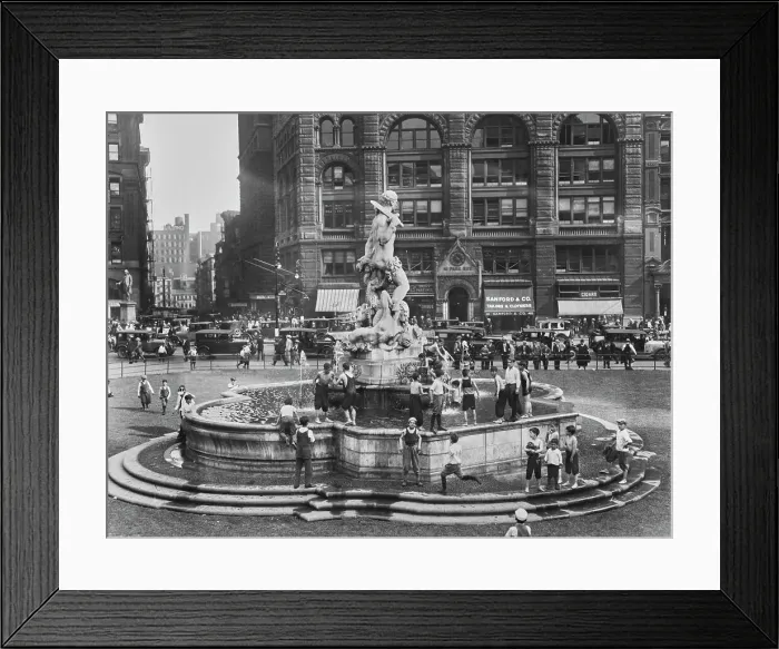 Framed Print : Angelina Crane Fountain, NYC Framed Print : Angelina Crane Fountain, NYC