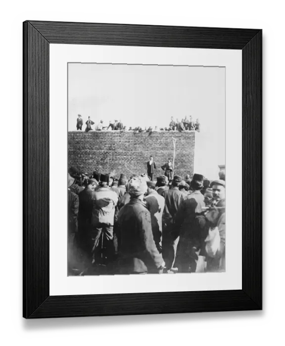 Framed Print : Gandhi Addressing His Countrymen Framed Print : Gandhi Addressing His Countrymen