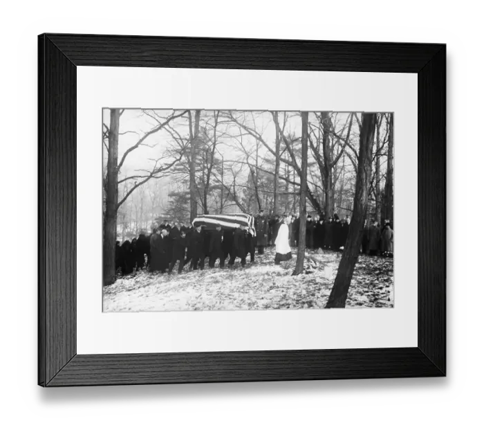 Framed Print : Pallbearers Carrying Roosevelt'S Casket
