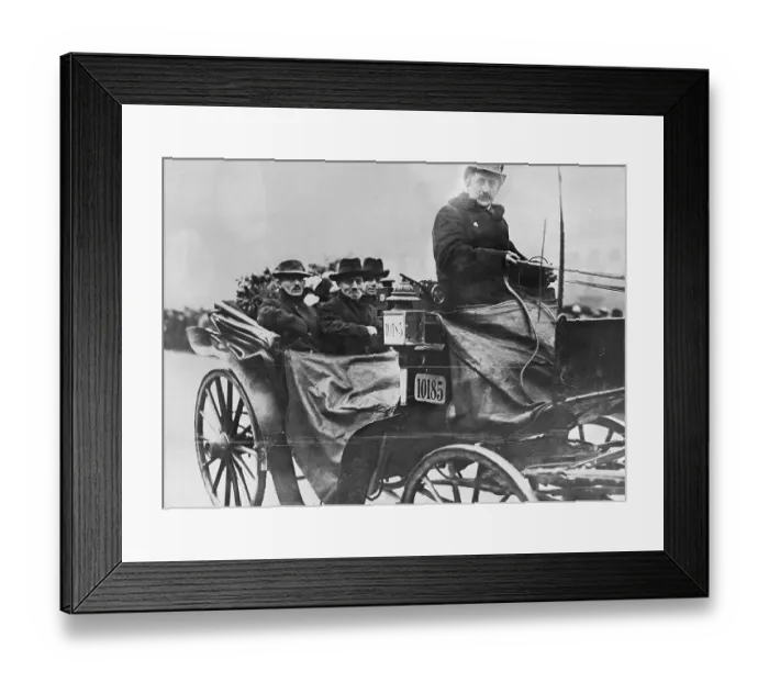 Framed Print : Karl Liebknecht in Carriage with Followers Framed Print : Karl Liebknecht in Carriage with Followers