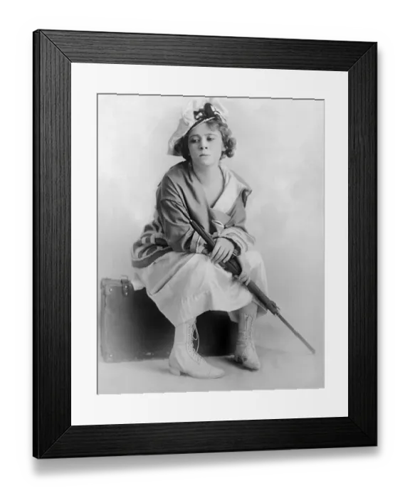 Framed Print : Mae West. (Original Caption). Guess Who appeared while touring the Vaudeville Framed Print : Mae West. (Original Caption). Guess Who appeared while touring the Vaudeville
