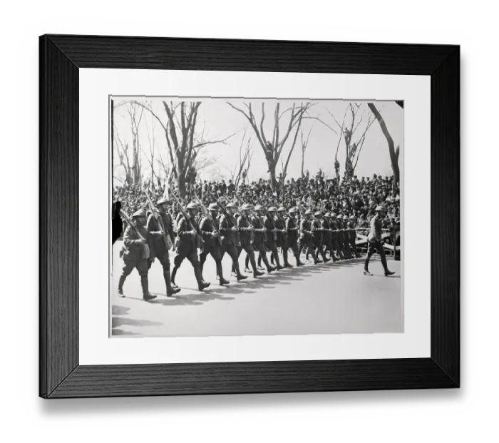 Framed Print : Us Soldiers Parade On Fifth Avenue Framed Print : Us Soldiers Parade On Fifth Avenue