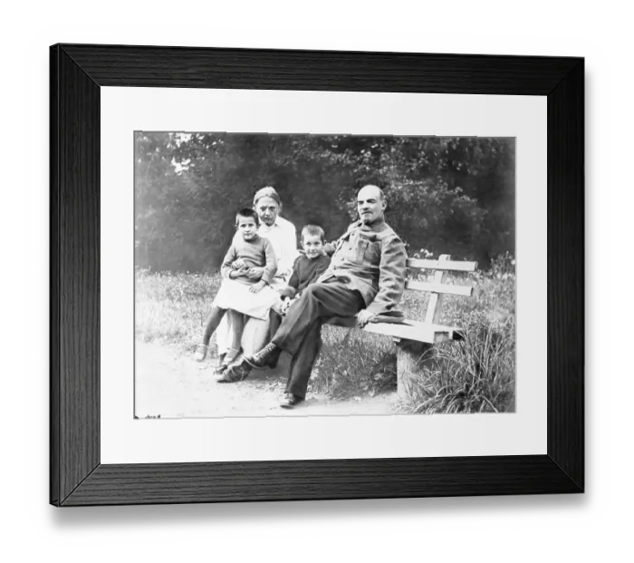 Framed Print : V. I. Lenin And N. K. Krupskaya with Children Framed Print : V. I. Lenin And N. K. Krupskaya with Children
