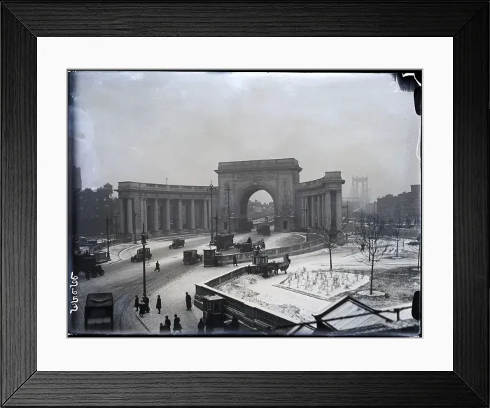 Framed Print : Manhatan Bridge With Touch Of Snow Framed Print : Manhatan Bridge With Touch Of Snow
