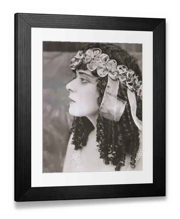 Framed Print : Actress Theda Bara as Cleopatra Framed Print : Actress Theda Bara as Cleopatra