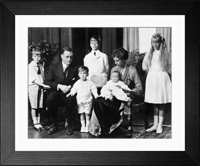 Framed Print : Franklin Delano Roosevelt with His Family Framed Print : Franklin Delano Roosevelt with His Family