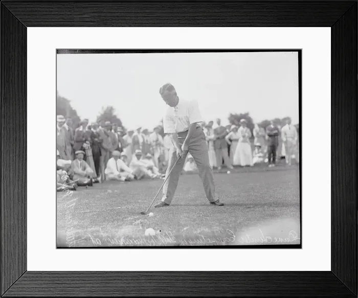Framed Print : Gil Nichols Putting