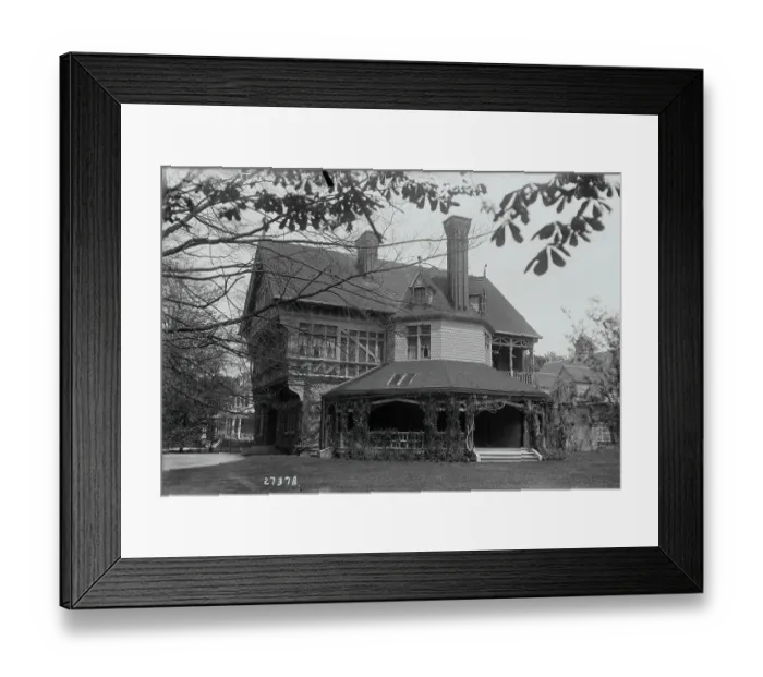 Framed Print : Baldwin Cottage in Newport Framed Print : Baldwin Cottage in Newport