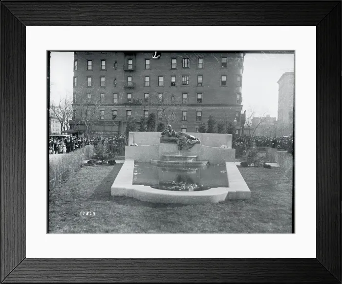 Framed Print : Statue of Reclining Woman