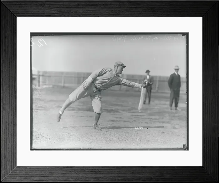 Framed Print : Red Murray with Catchers Mitt Extended Framed Print : Red Murray with Catchers Mitt Extended