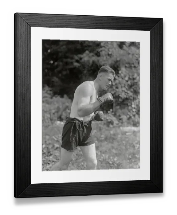 Framed Print : Boxer Gene Tunney in Fighting Pose Framed Print : Boxer Gene Tunney in Fighting Pose